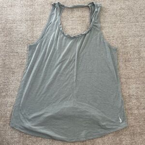 Nike twist gray tank top